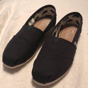 Tom’s Slip on Canvas Shoes